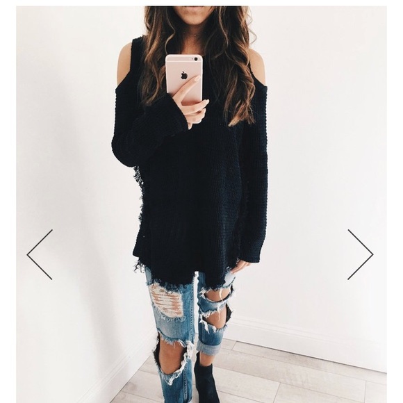 stargaze jewlery Sweaters - Stargaze white cold shoulder sweater distressed